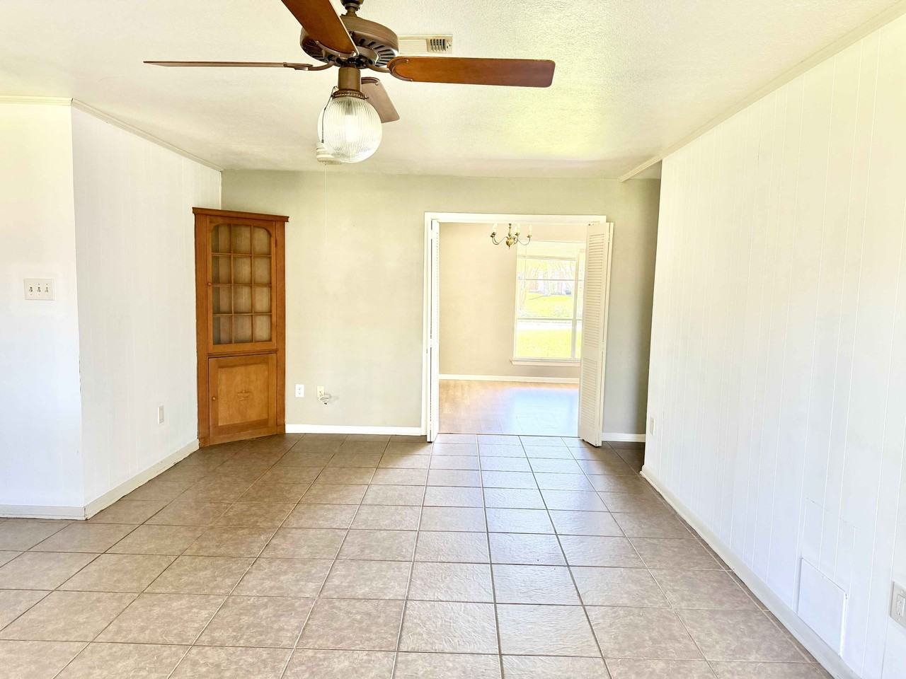 10389 Browning Dr - Photo 3 of 16