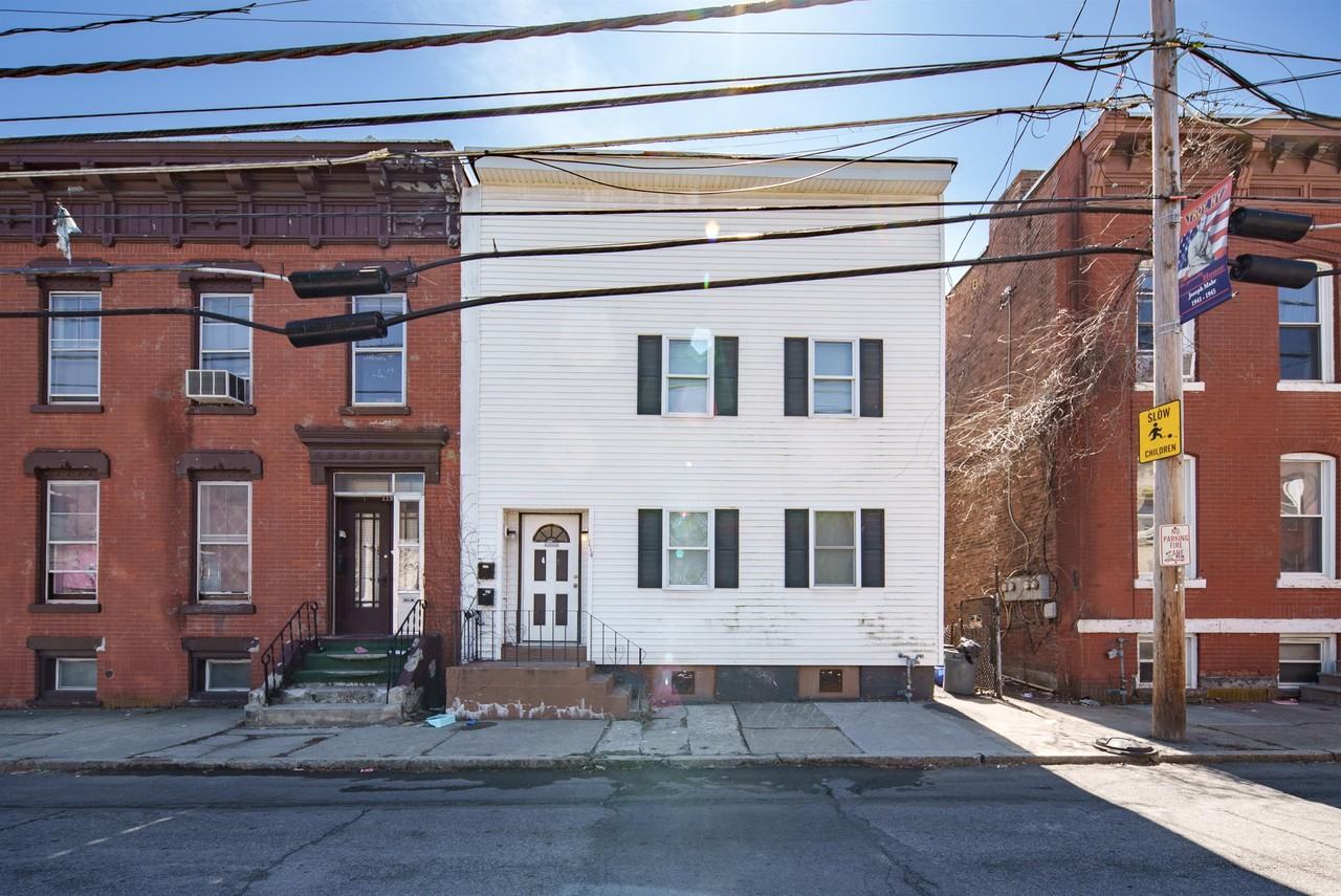 114 Ida St #1 - Photo 6 of 23