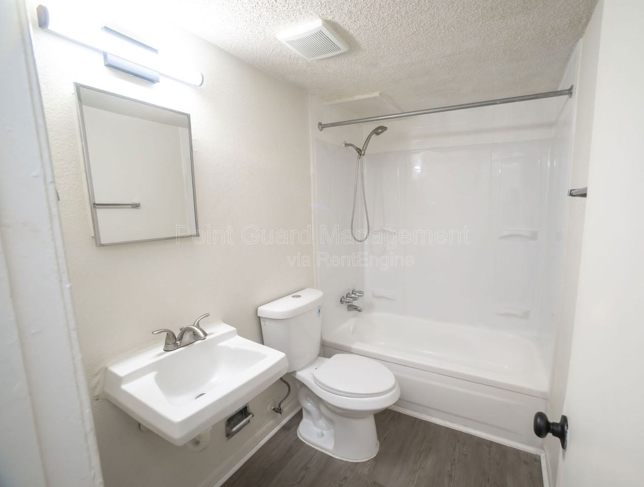 1525 Oxford Pl #1525-29 - Photo 5 of 23