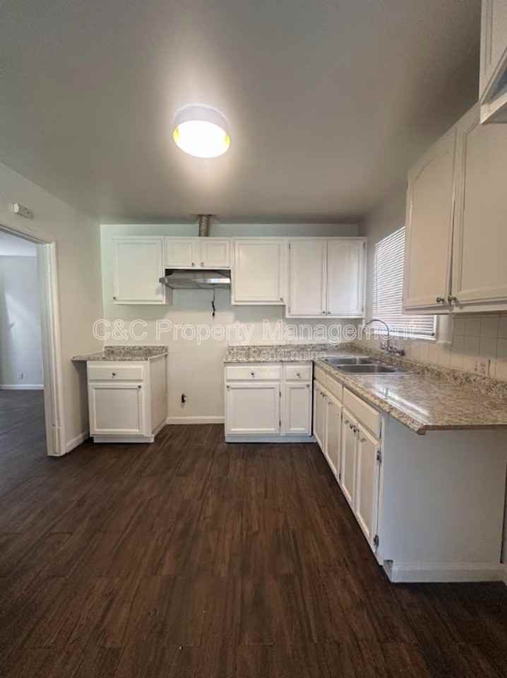 14012 Sylvanwood Ave - Photo 2 of 16