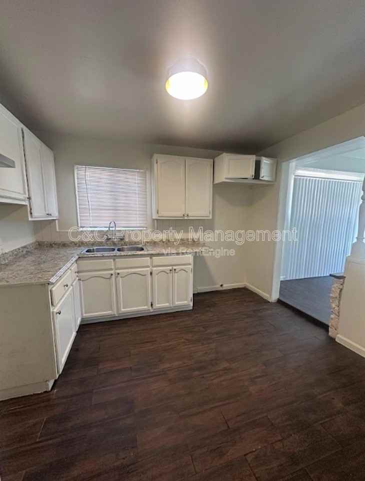 14012 Sylvanwood Ave - Photo 3 of 16