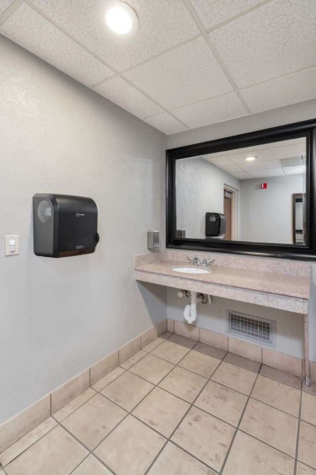 Premier Studio Apartments - Photo 2 of 13