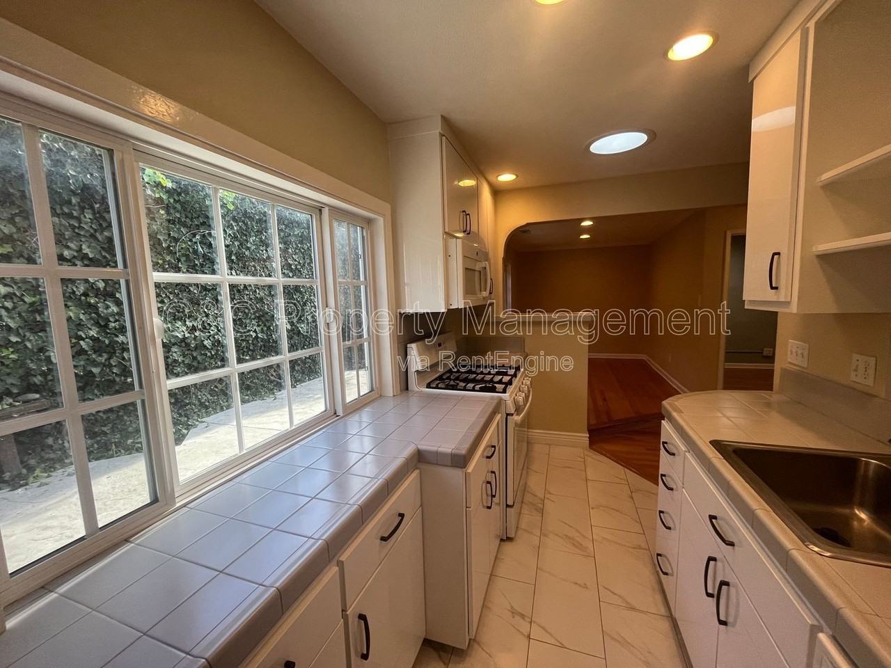 1680 Vallejo St - Photo 4 of 14