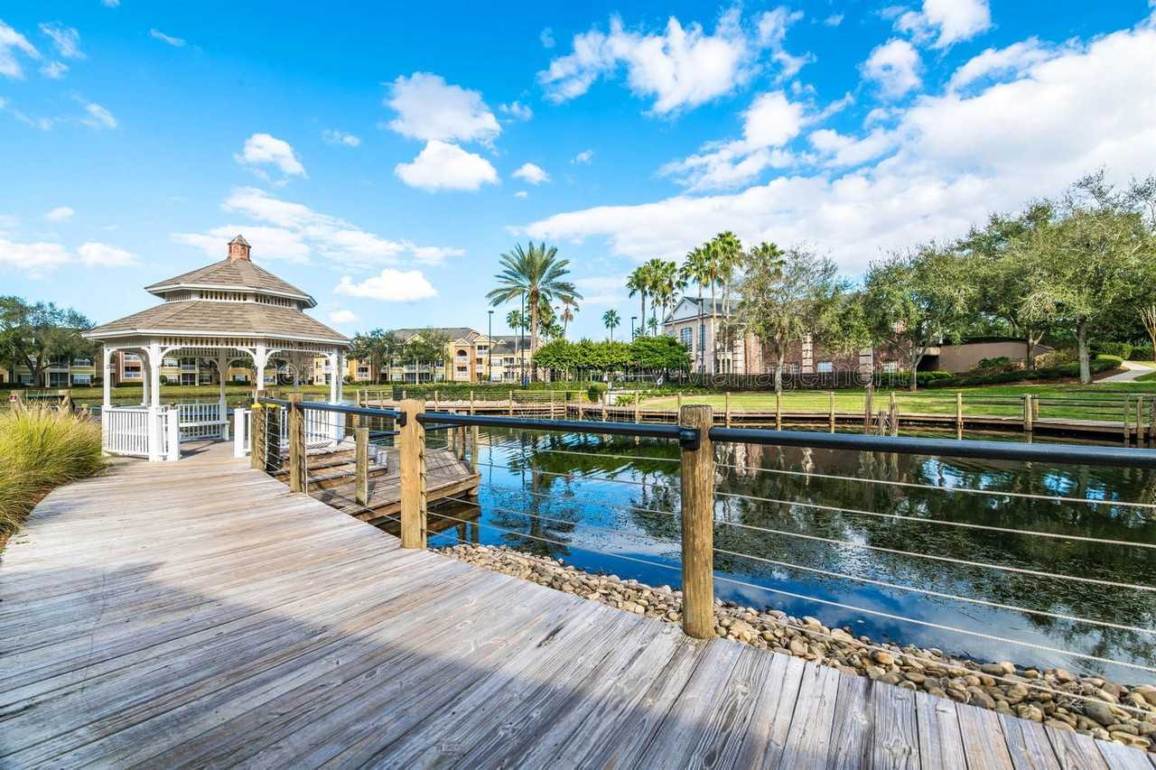 2460 Grand Central Pkwy #13 - Photo 2 of 27