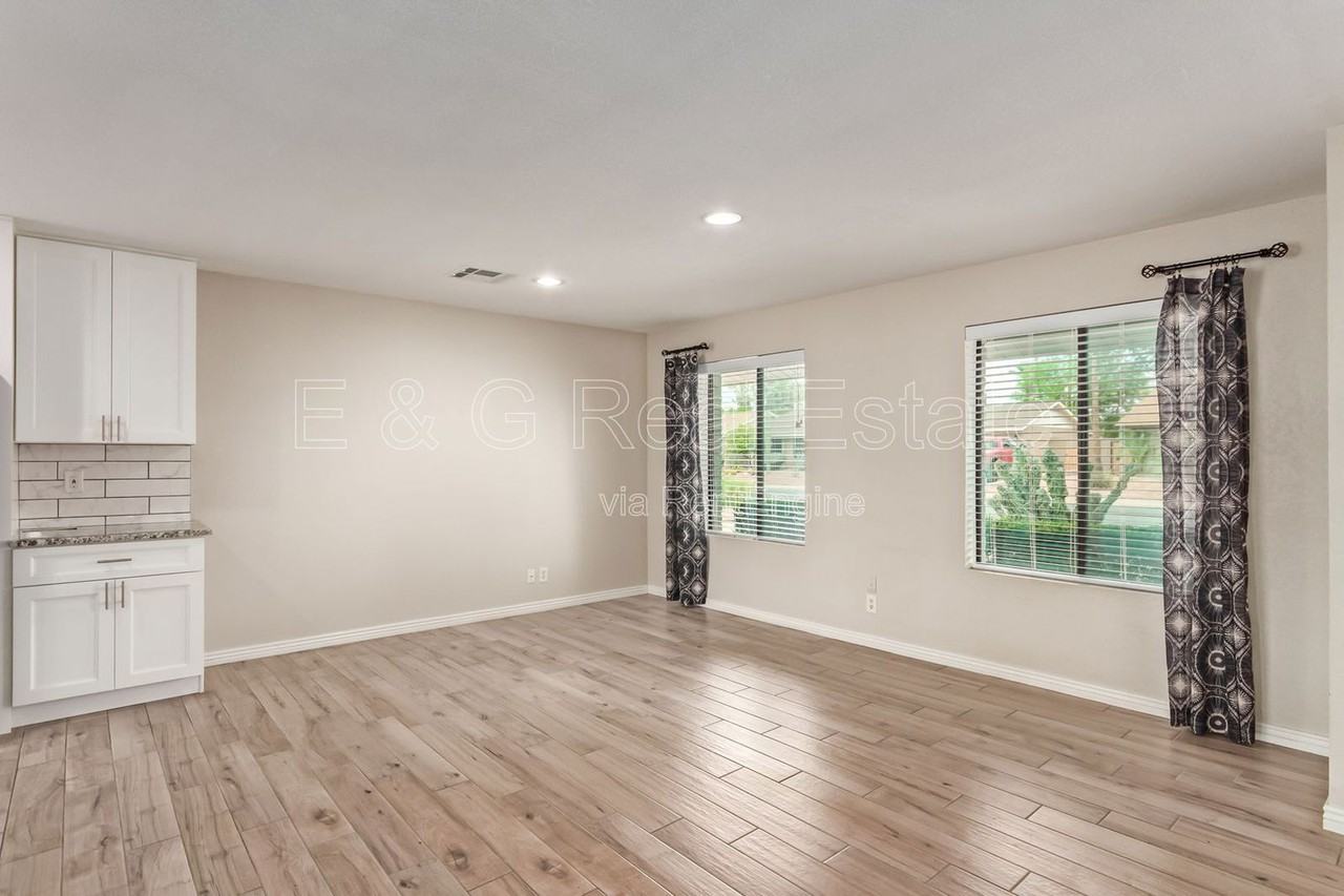 4833 E Kathleen Rd - Photo 5 of 27