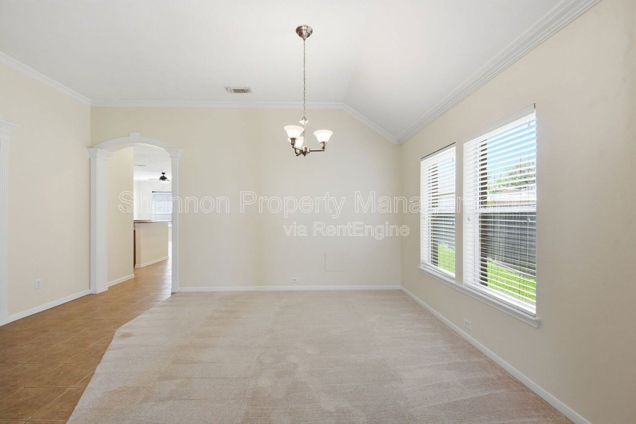 7018 Chapel Meadow Ln - Photo 5 of 44