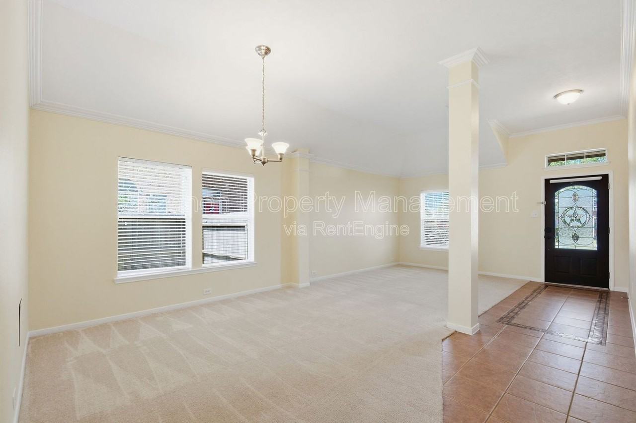 7018 Chapel Meadow Ln - Photo 6 of 44