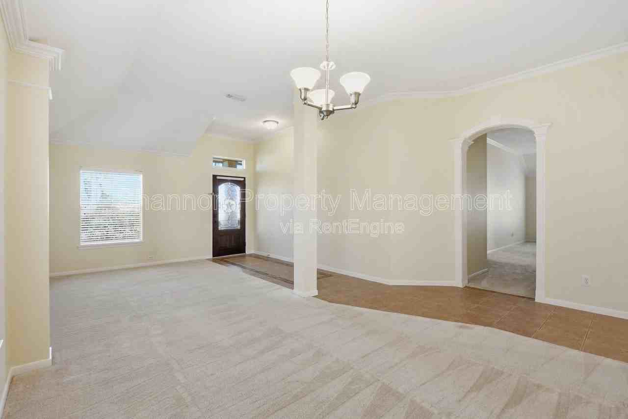 7018 Chapel Meadow Ln - Photo 7 of 44