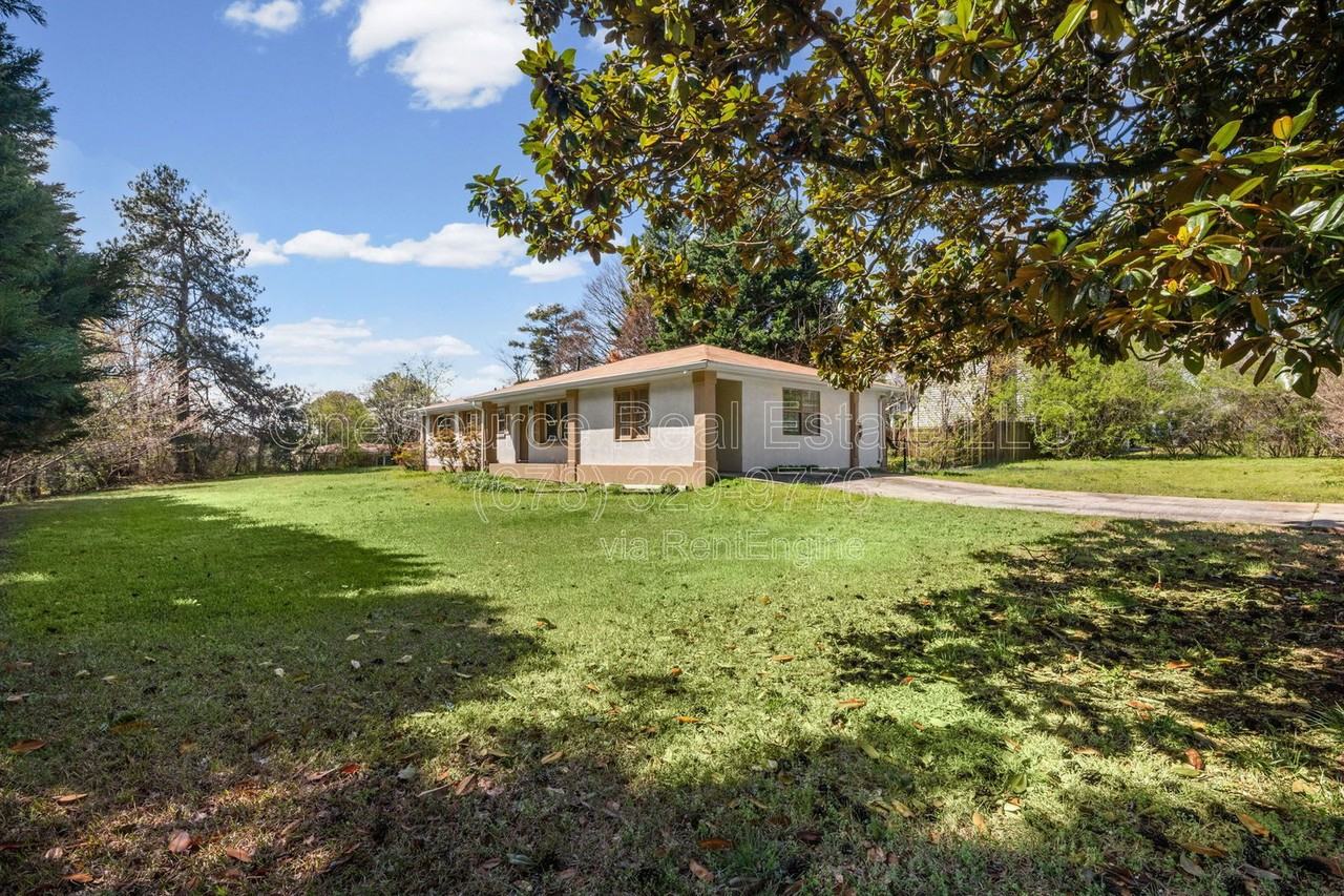 13 Hearthwood Ct - Photo 2 of 33