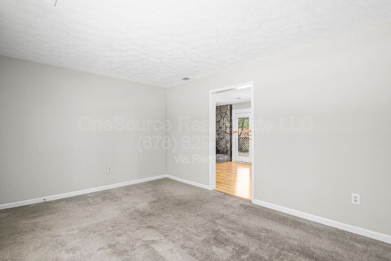 13 Hearthwood Ct - Photo 6 of 33