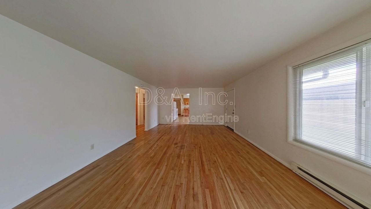 4045 Ne Fair Acres Dr - Photo 4 of 13