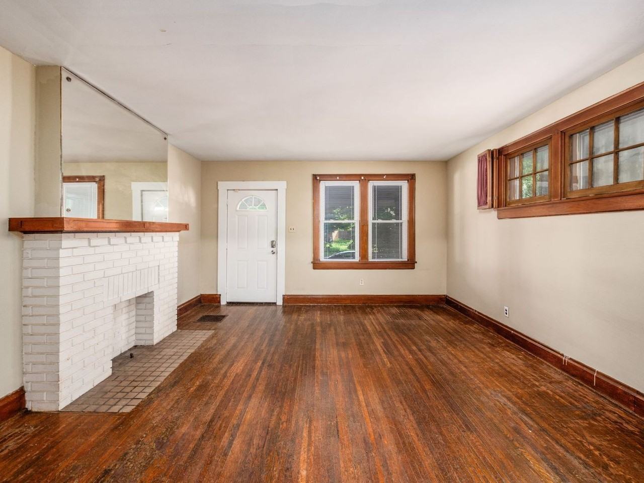 385 E 13th Ave - Photo 5 of 22