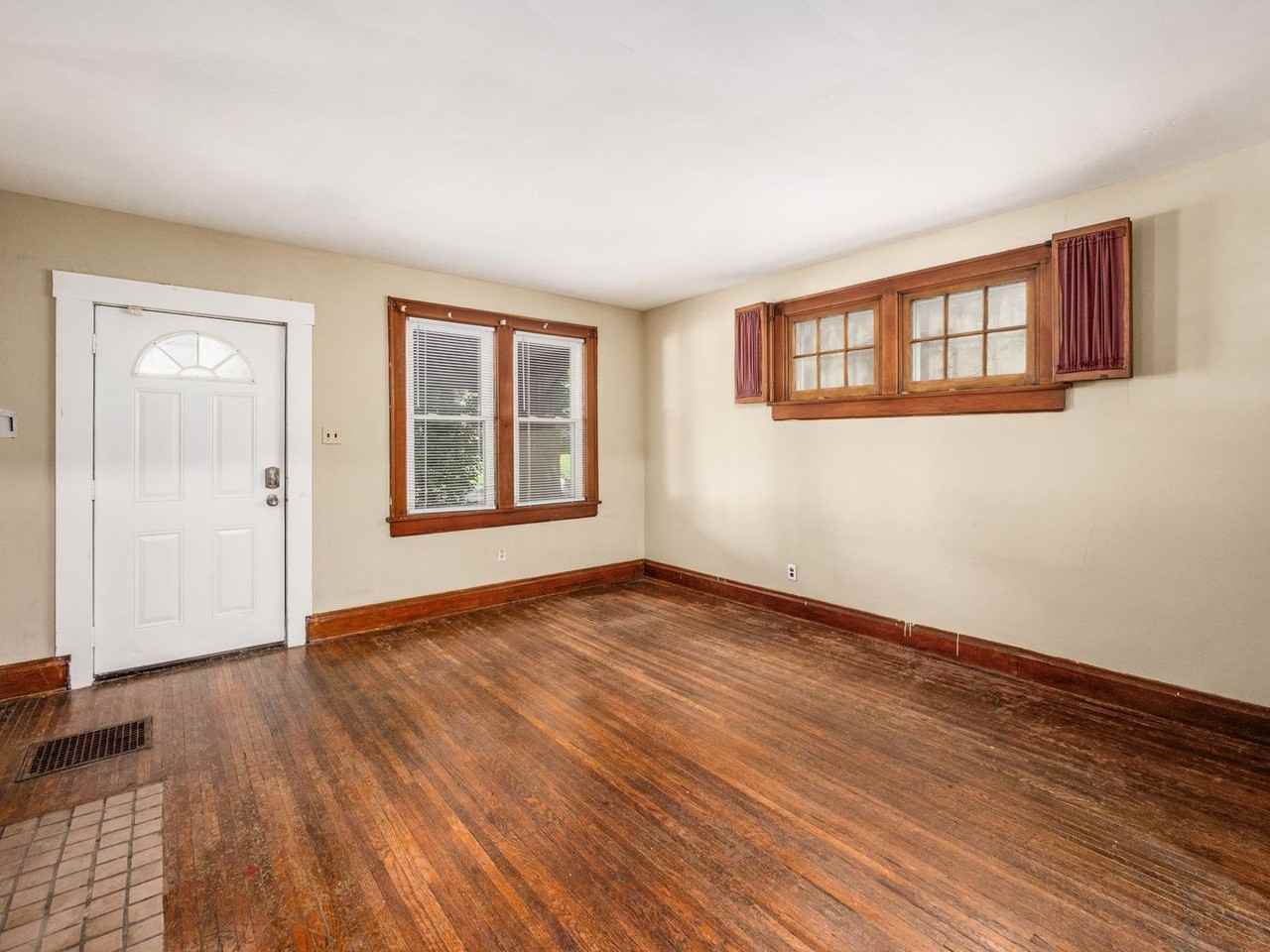 385 E 13th Ave - Photo 7 of 22