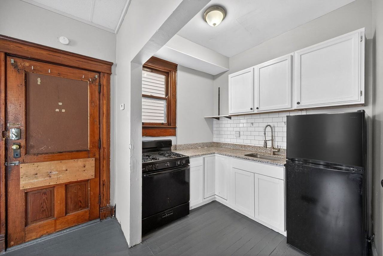 2339 Rohs St #1F - Photo 2 of 17