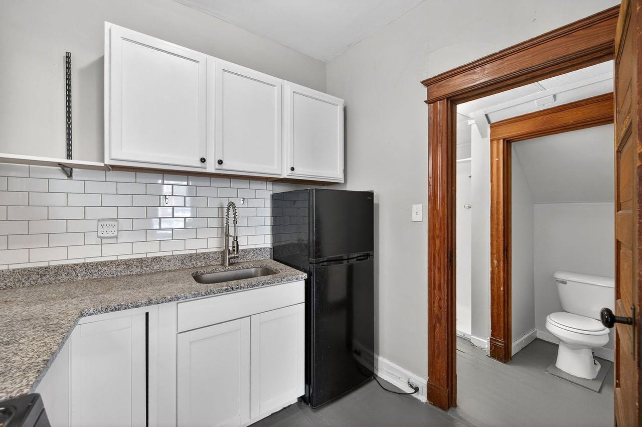 2339 Rohs St #1F - Photo 5 of 17