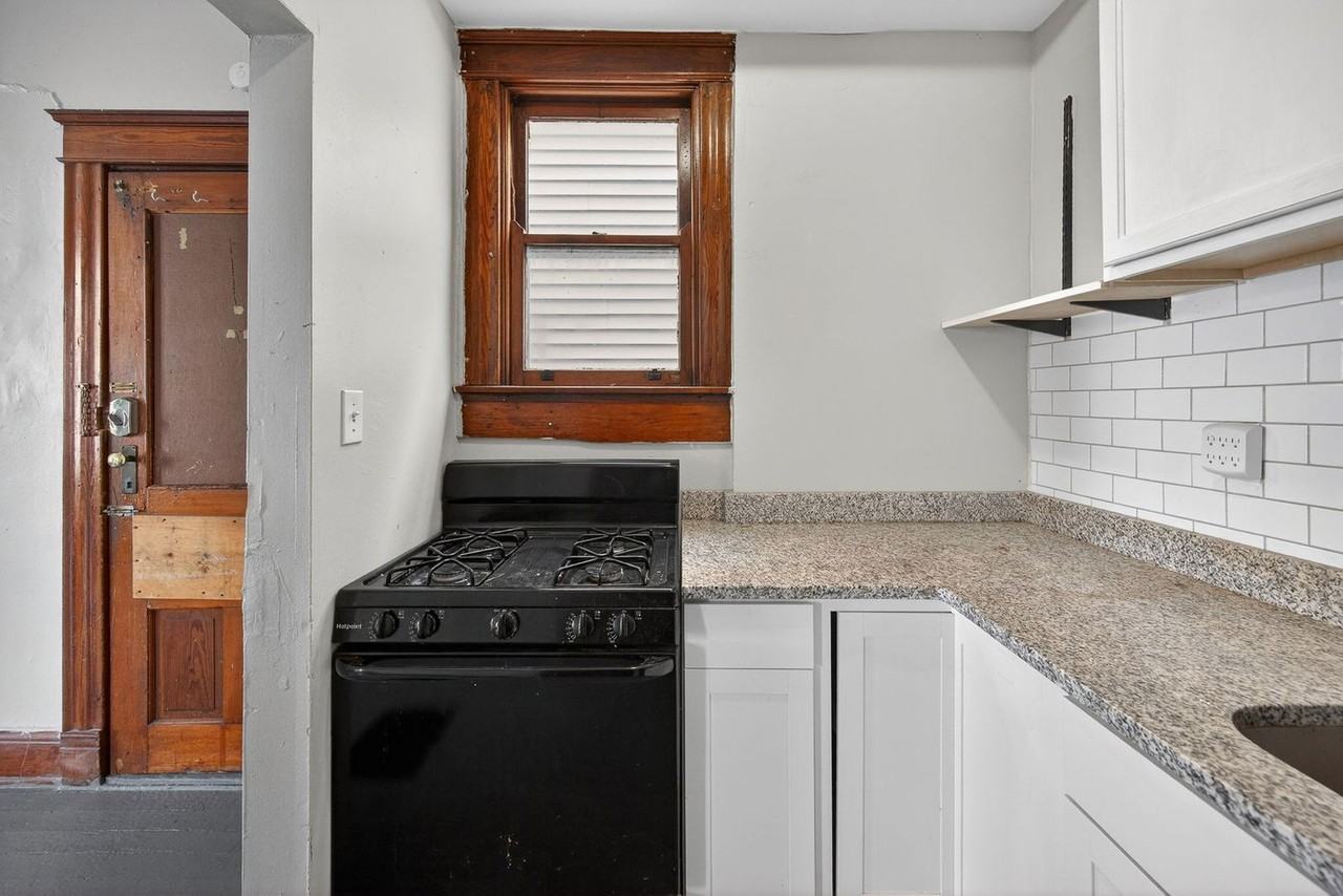 2339 Rohs St #1F - Photo 6 of 17