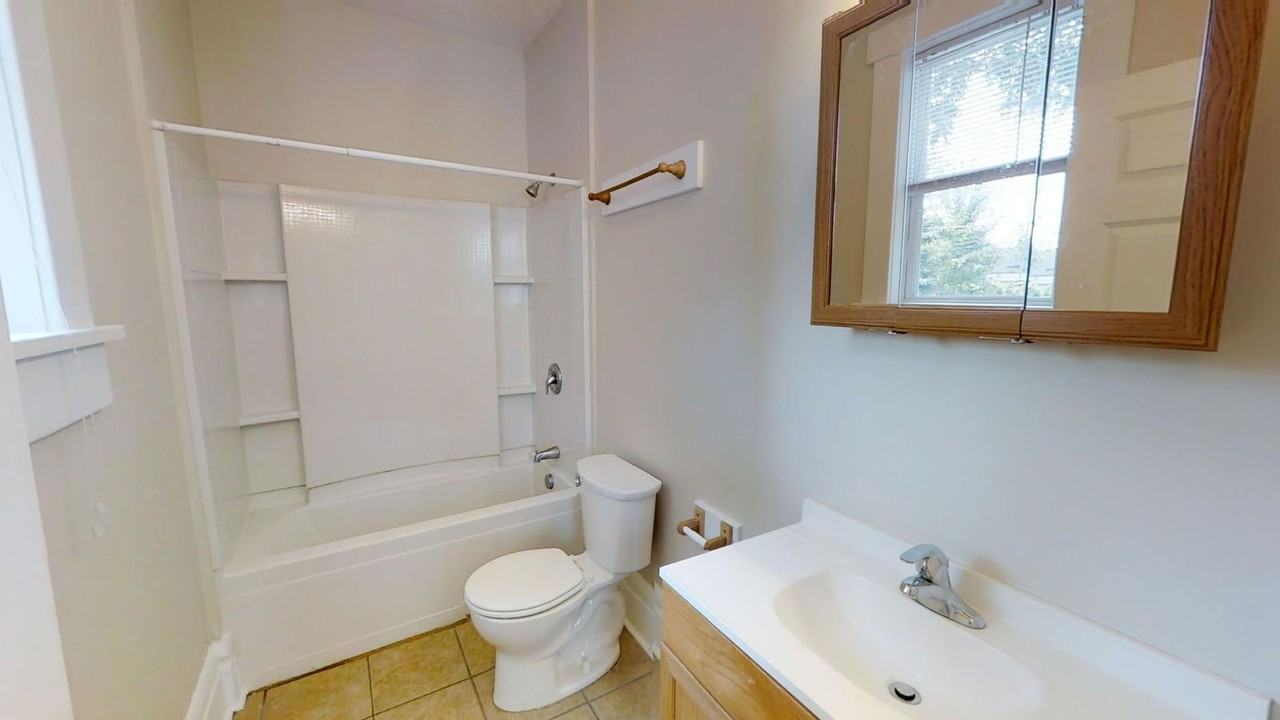 225 E 11th Ave - Photo 5 of 11