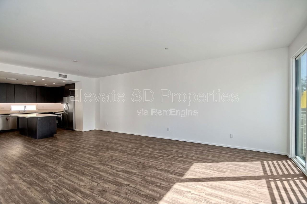 2872 C St - Photo 3 of 35