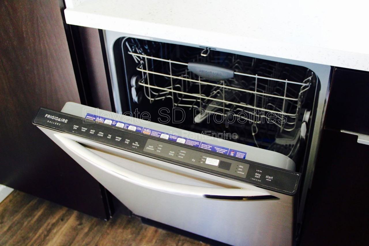 2872 C St - Photo 7 of 35