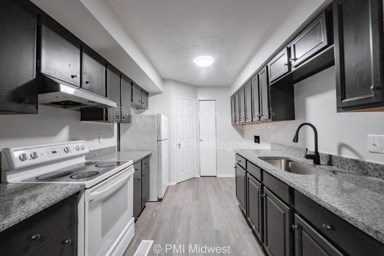 6920 Chrysler St - Photo 7 of 26