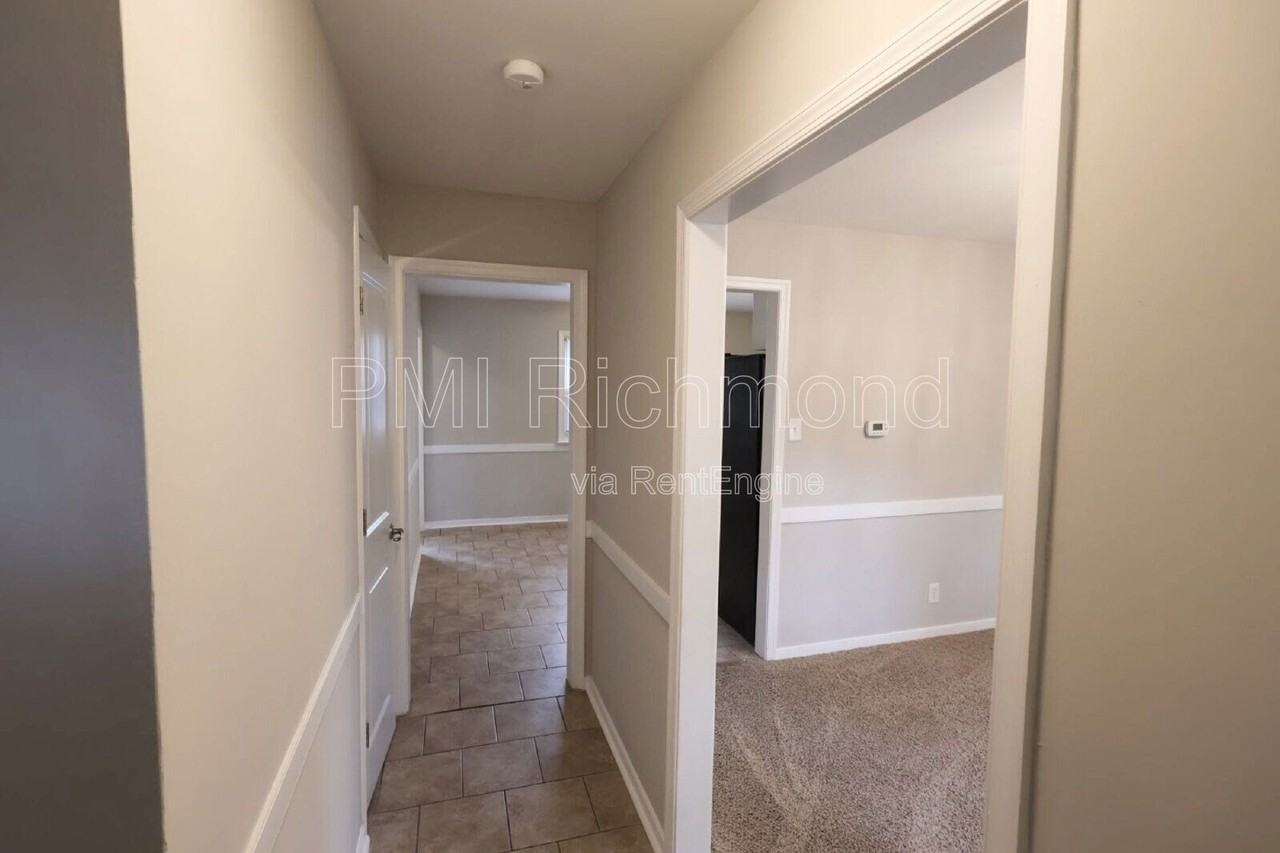 401 Walton Park Rd - Photo 2 of 17