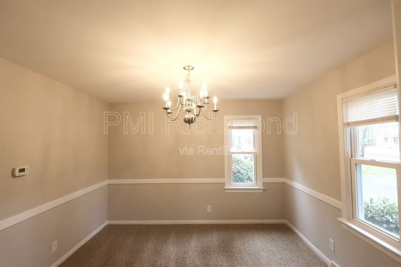 401 Walton Park Rd - Photo 3 of 17