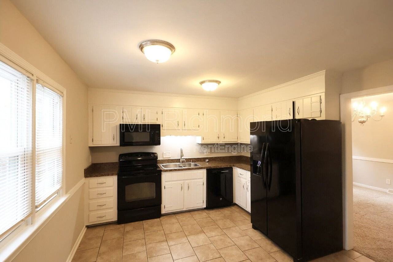 401 Walton Park Rd - Photo 5 of 17