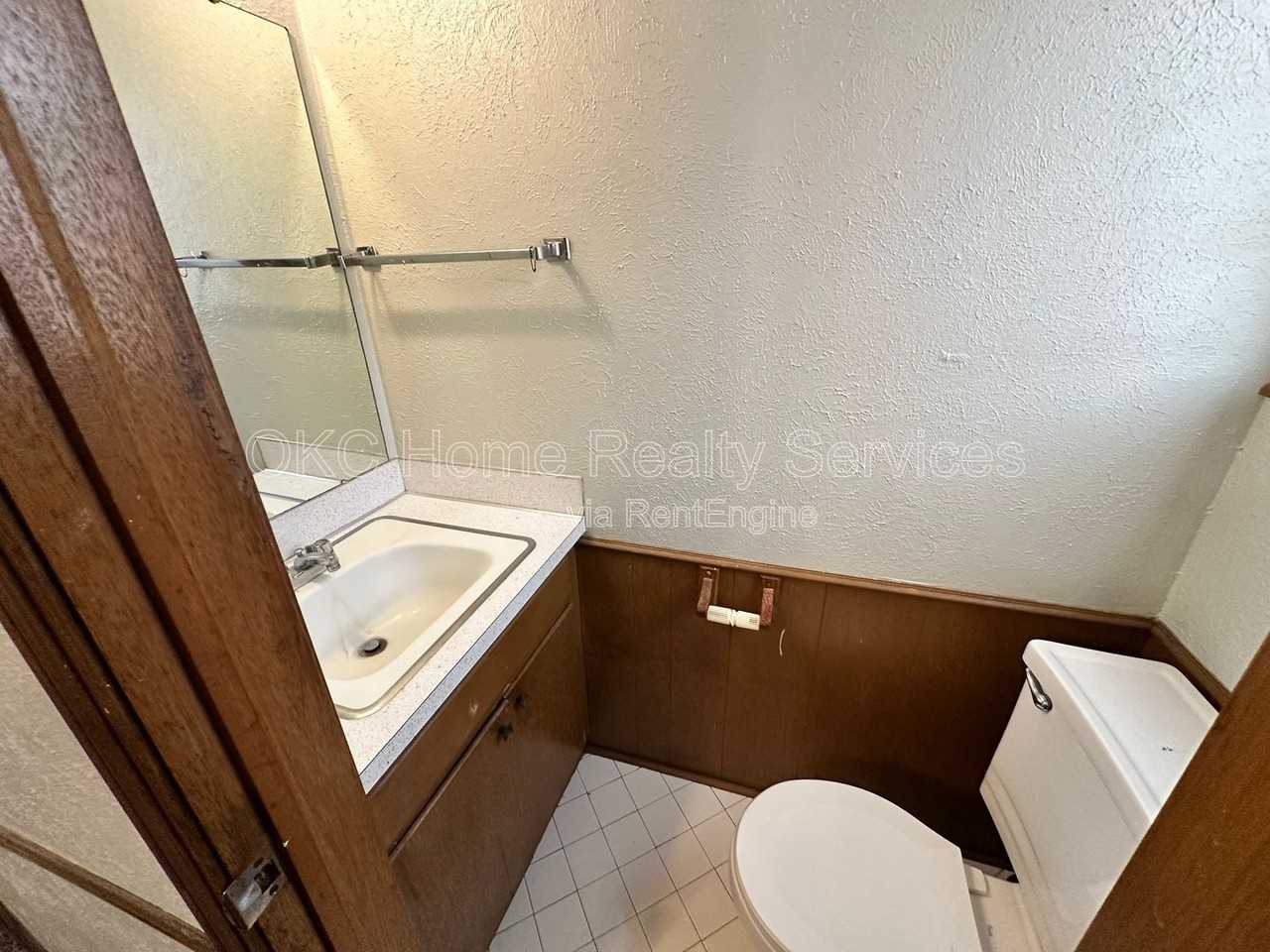 2248 Laneway Cir - Photo 6 of 14