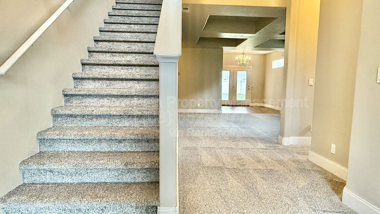 9477 N Prince William Loop - Photo 4 of 32