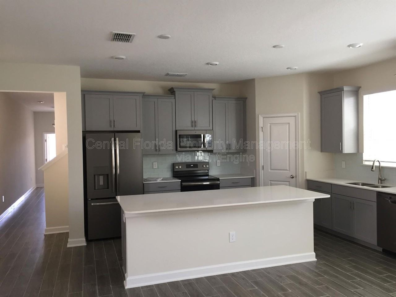 12076 Theme Aly - Photo 5 of 31