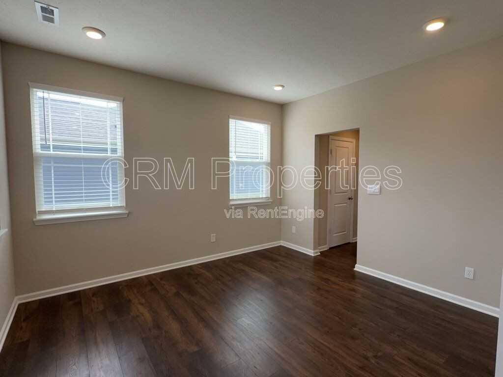 8862 Blackburn St - Photo 3 of 38