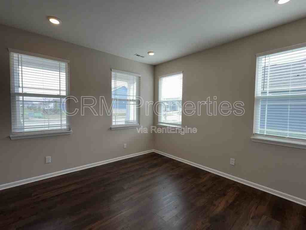 8862 Blackburn St - Photo 4 of 38