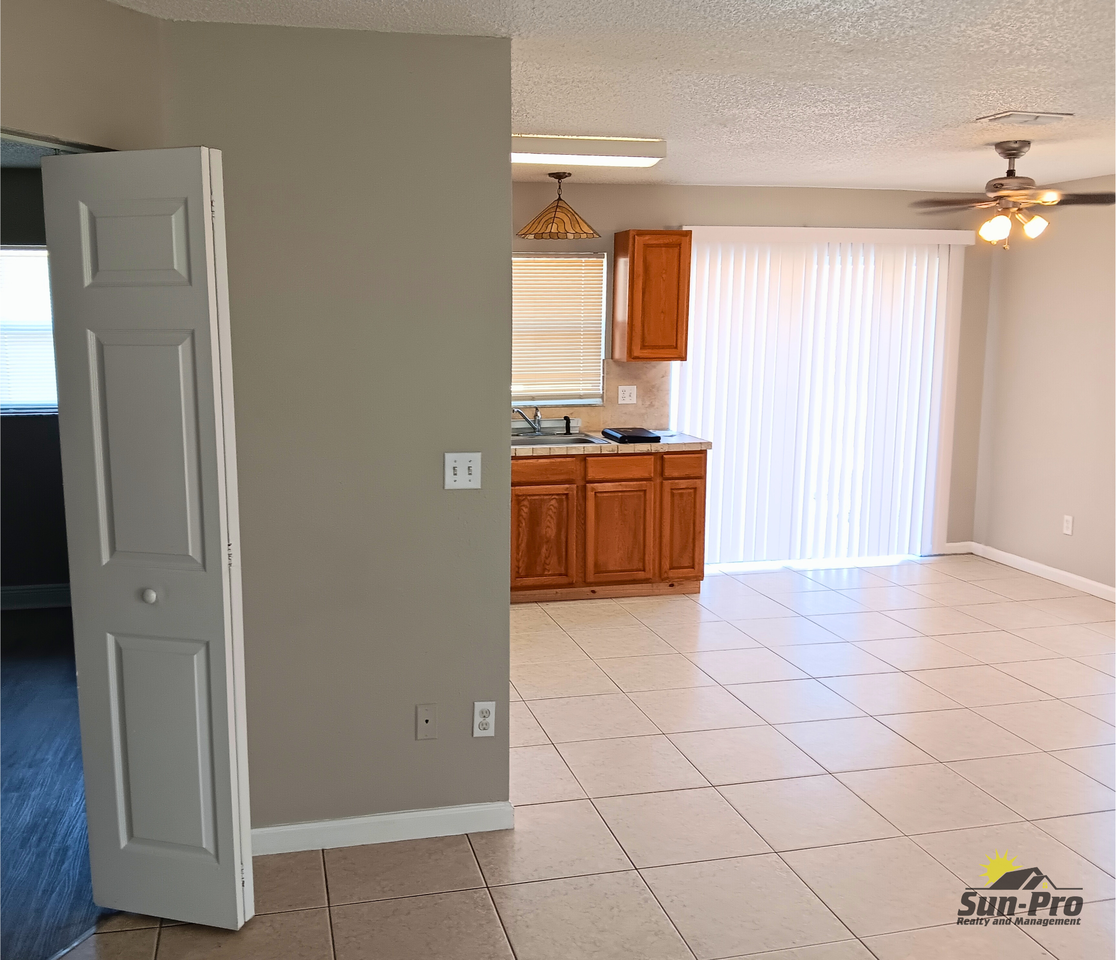 2735 Fern Palm Dr - Photo 3 of 29