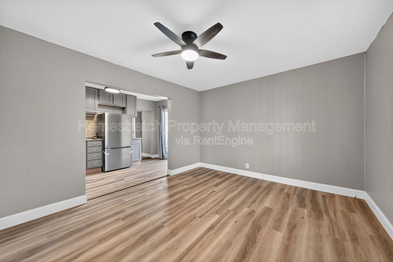 7733 Brand Ave - Photo 7 of 24