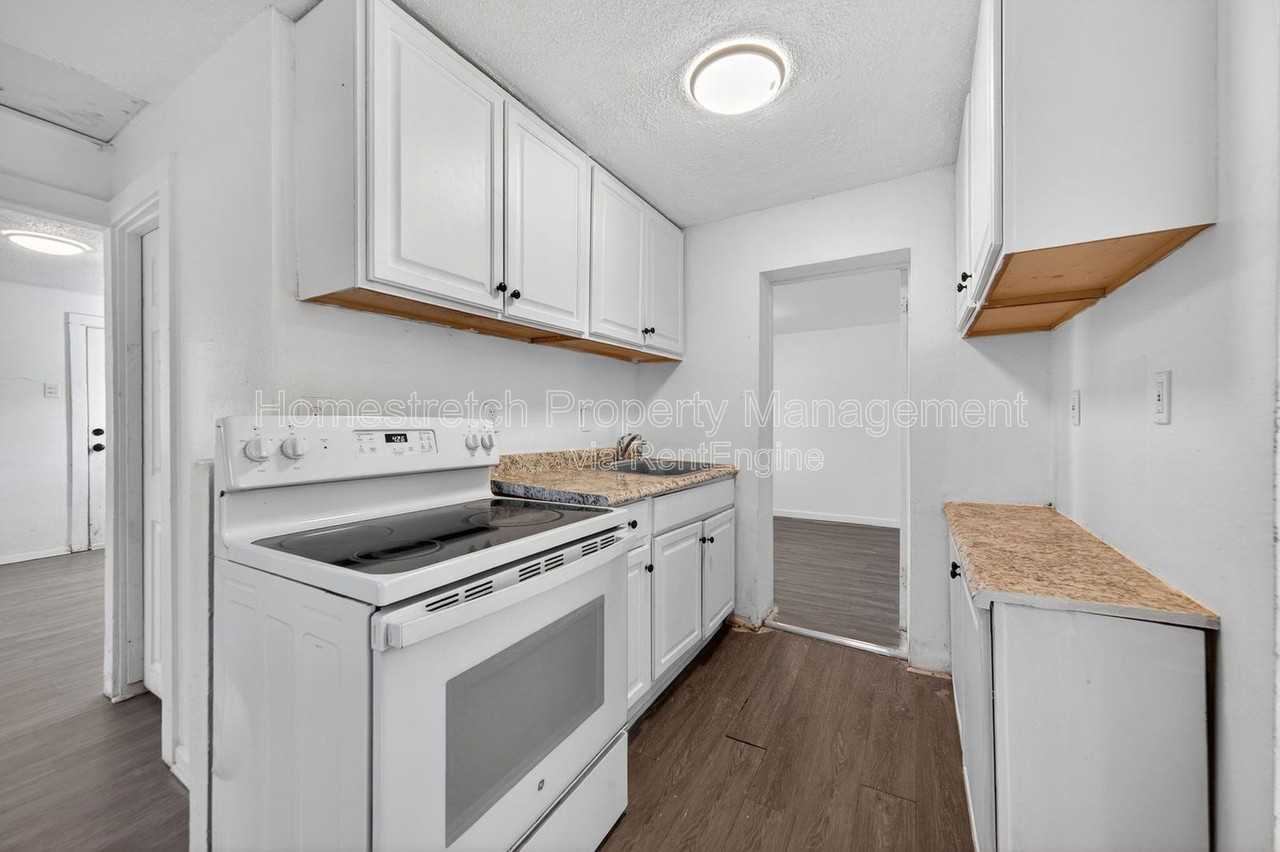 10019 Northgate Dr - Photo 4 of 23