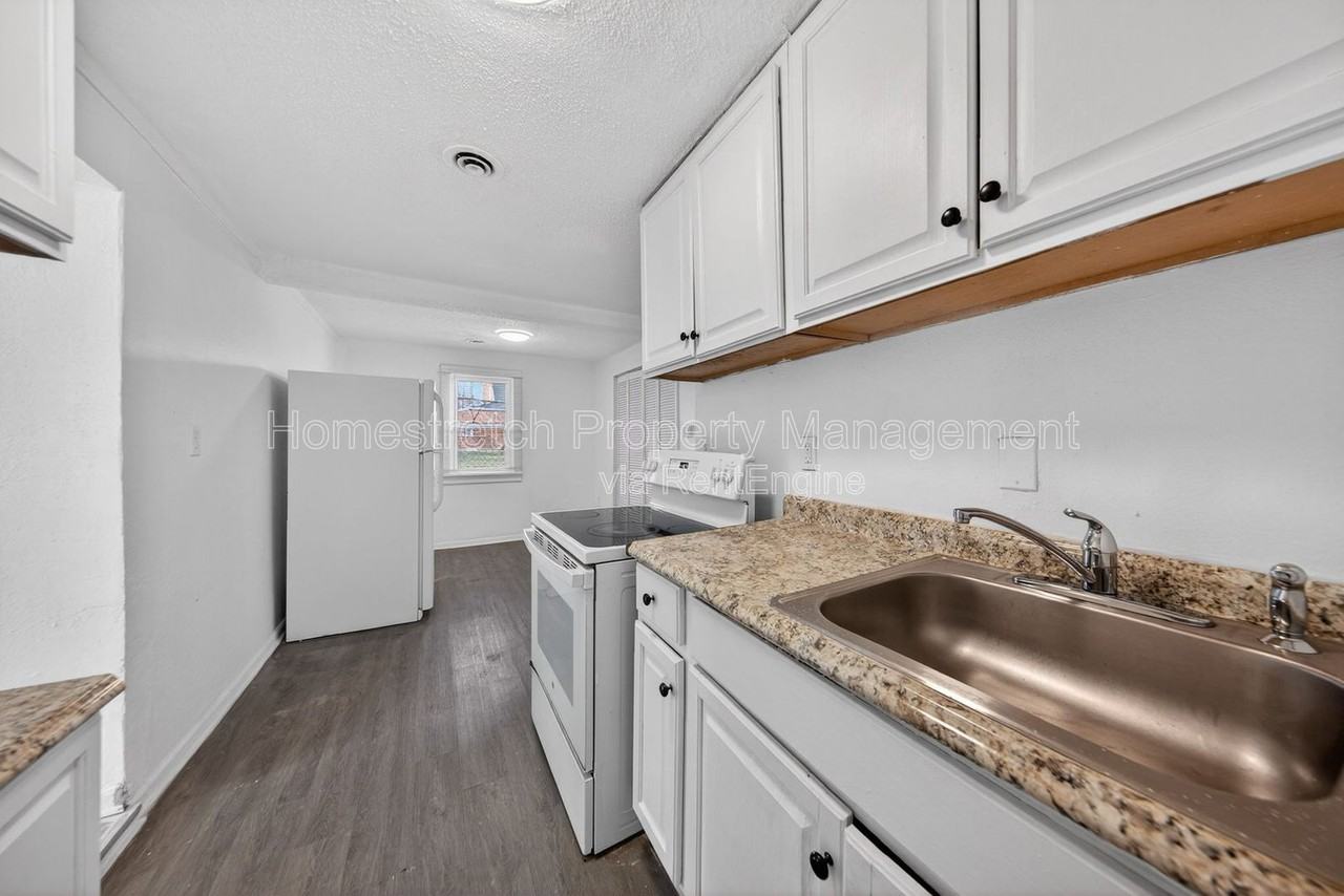 10019 Northgate Dr - Photo 5 of 23