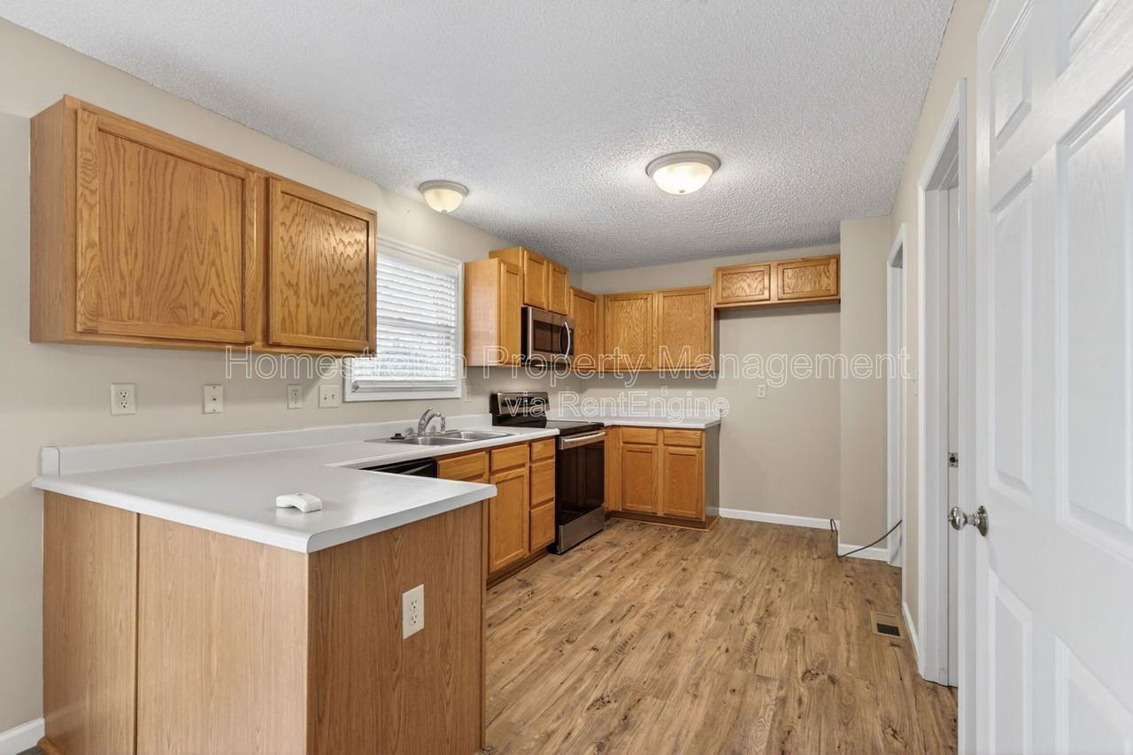 54 Deer Grove Dr - Photo 5 of 37