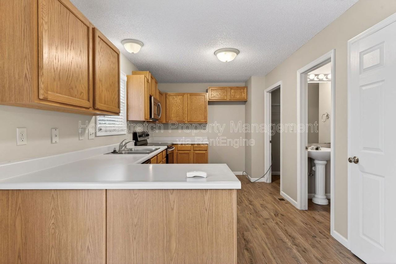 54 Deer Grove Dr - Photo 6 of 37