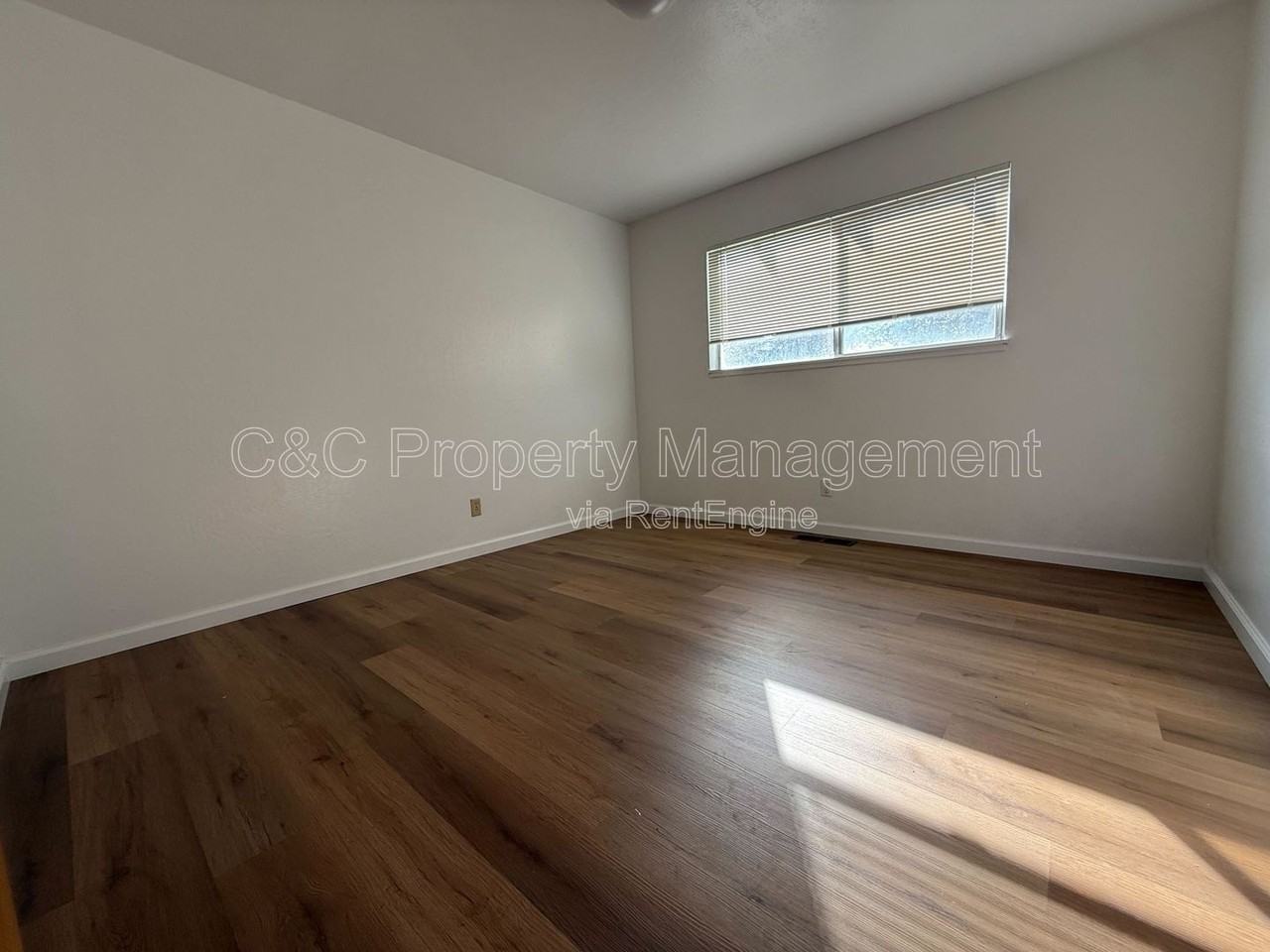 840 Camille Ct - Photo 7 of 10