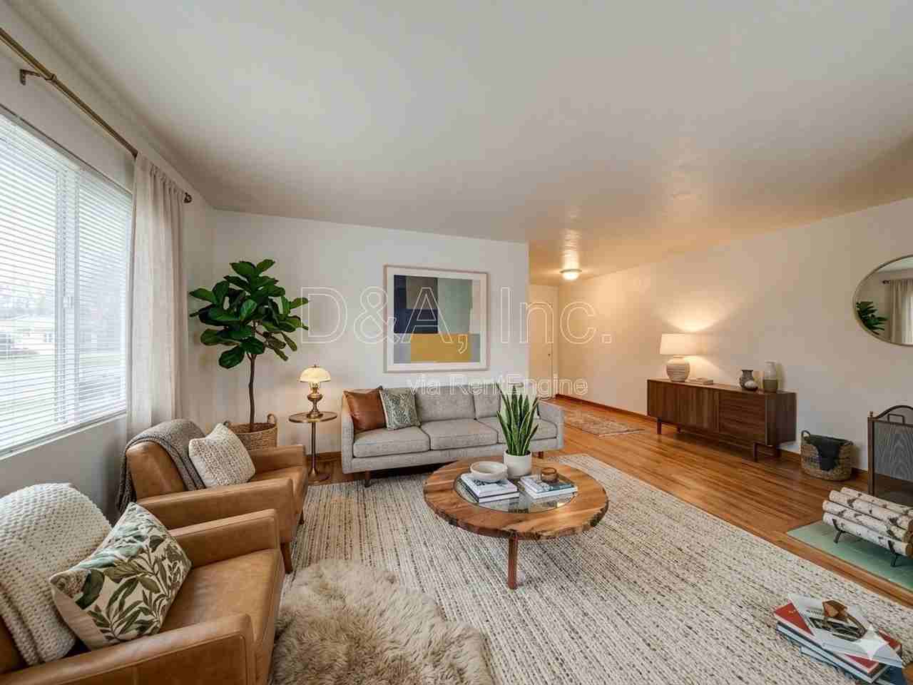 710 Nw 27th St - Photo 2 of 12