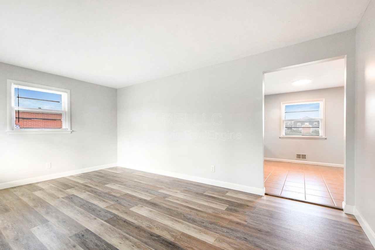 4341 Charlotte Ann Dr - Photo 3 of 15