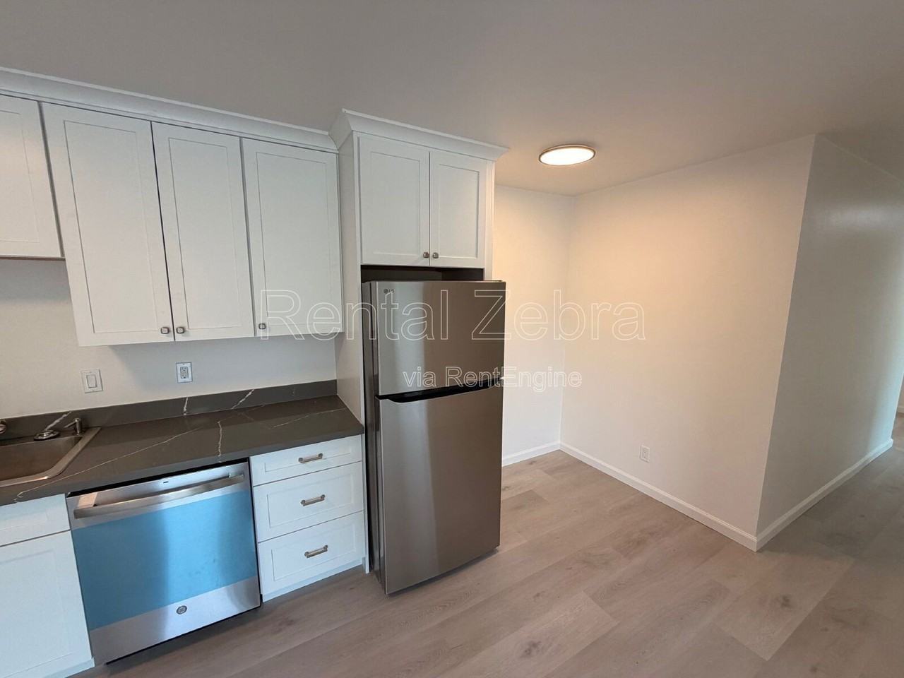 1440 Southwest Blvd #17