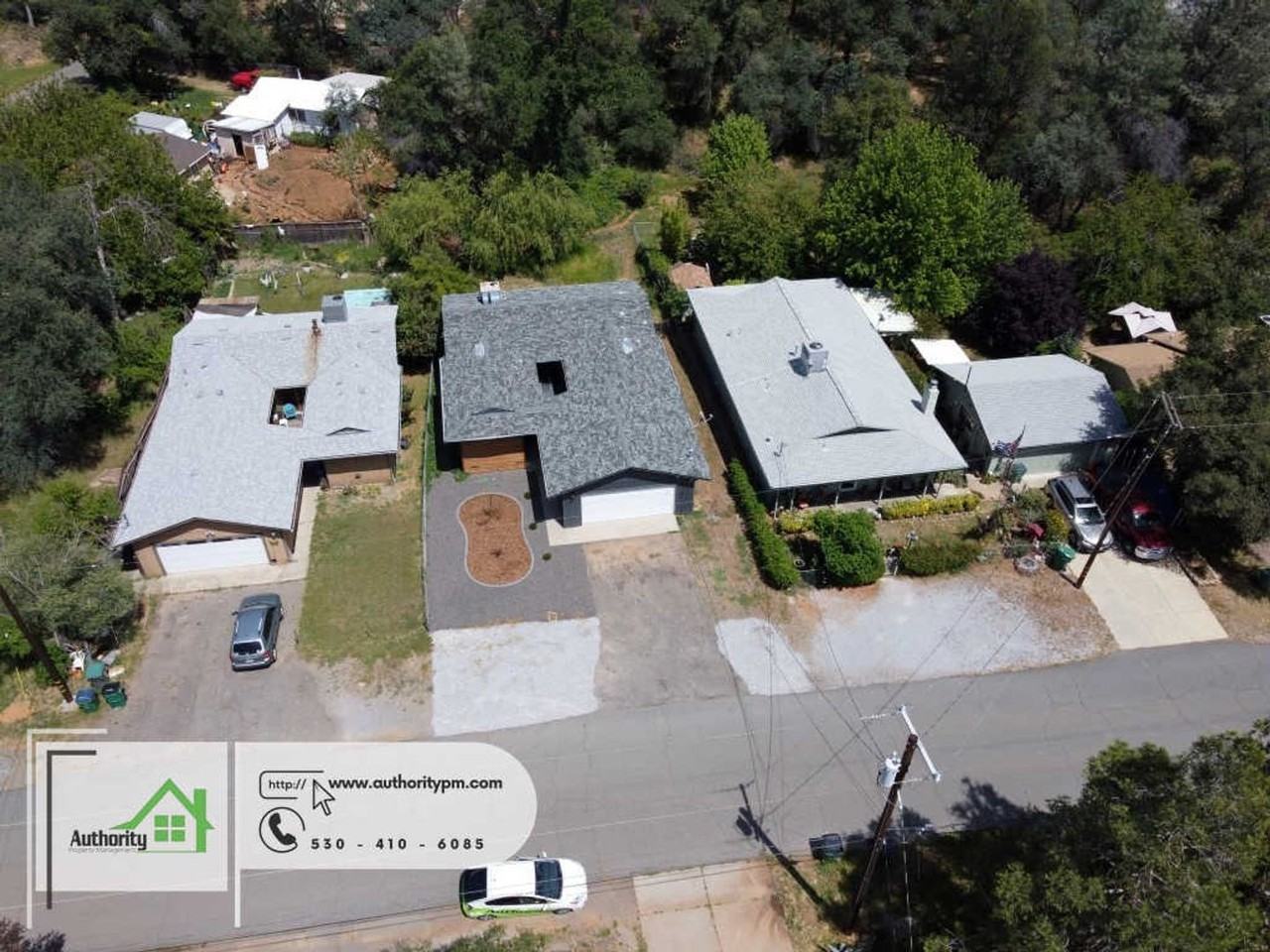 1833 Oregon St - Photo 4 of 30