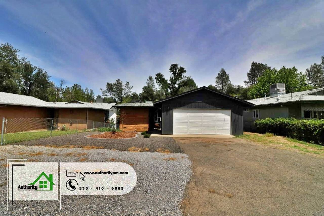 1833 Oregon St - Photo 7 of 30