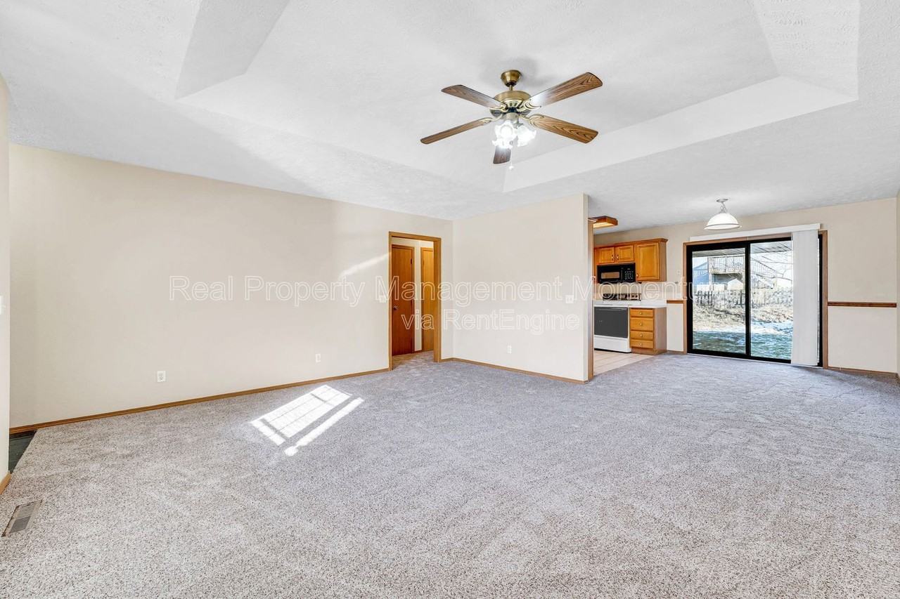 3348 S Doris Ct - Photo 6 of 25