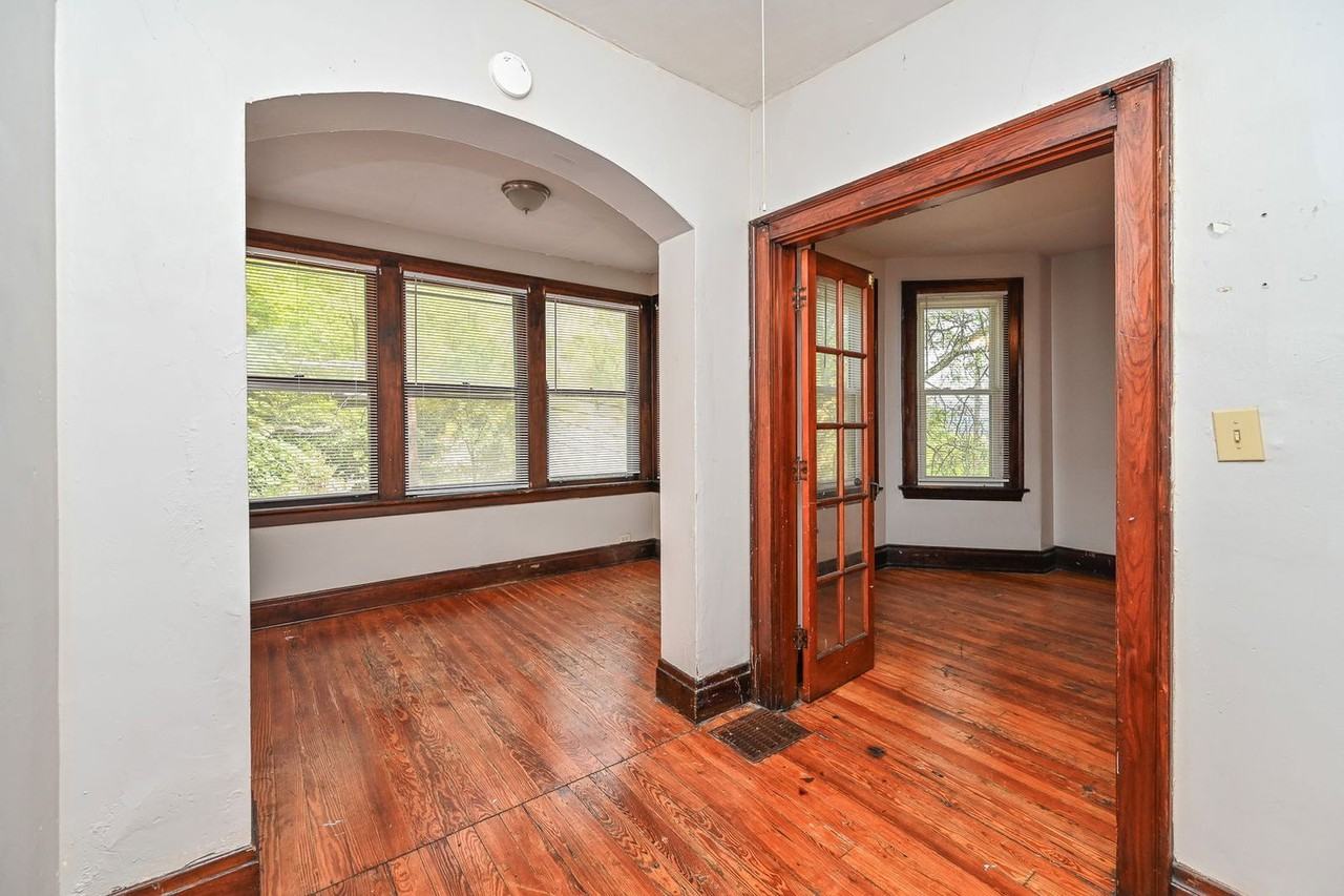 2125 W Clifton Ave #B - Photo 3 of 21