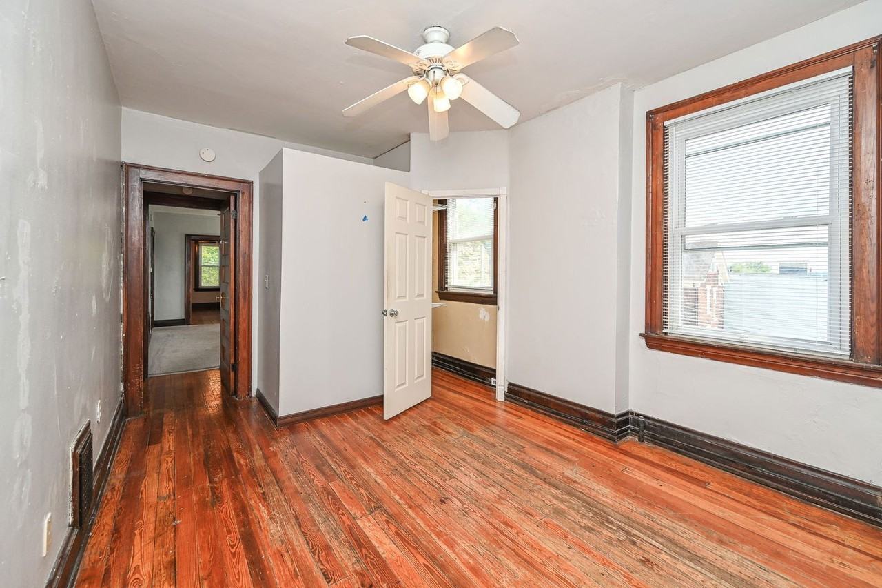 2125 W Clifton Ave #B - Photo 4 of 21