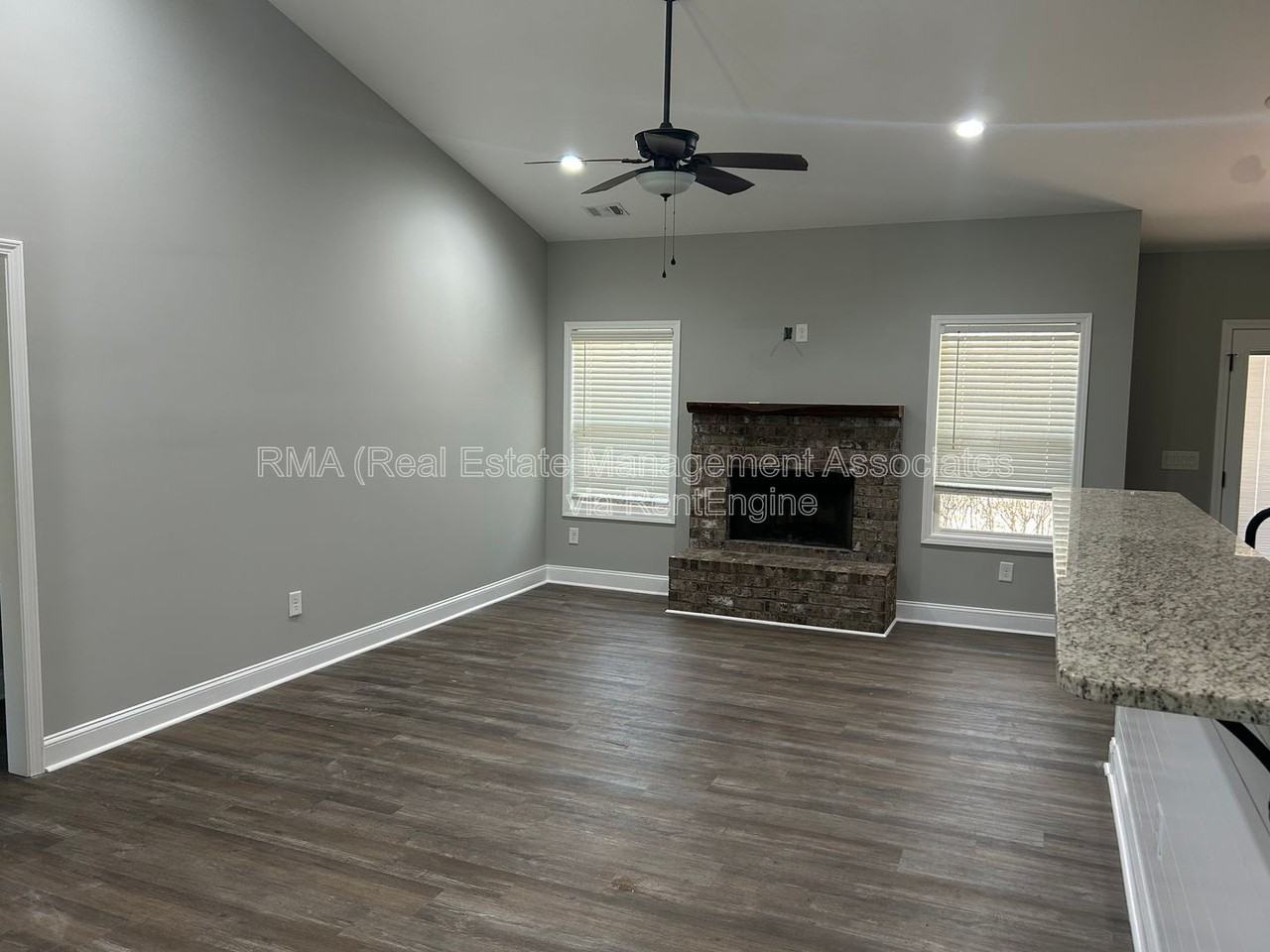 202 Autumn Ridge Dr - Photo 2 of 8