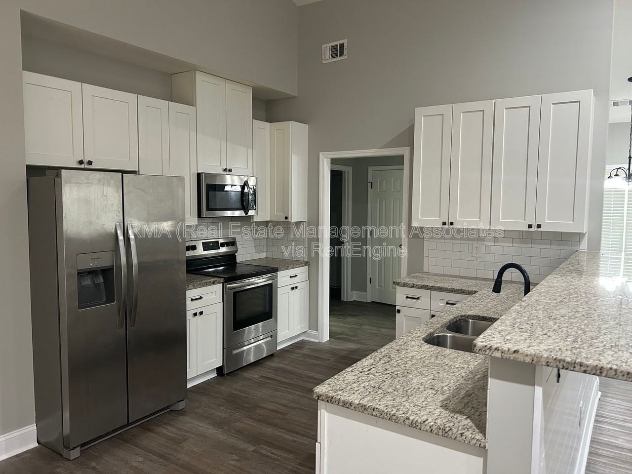 202 Autumn Ridge Dr - Photo 3 of 8