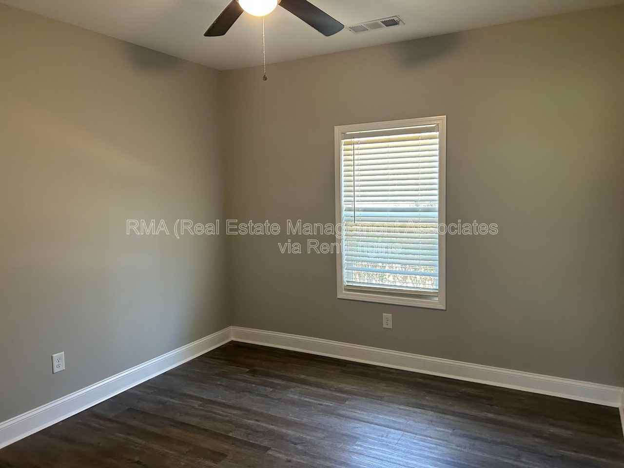 202 Autumn Ridge Dr - Photo 6 of 8